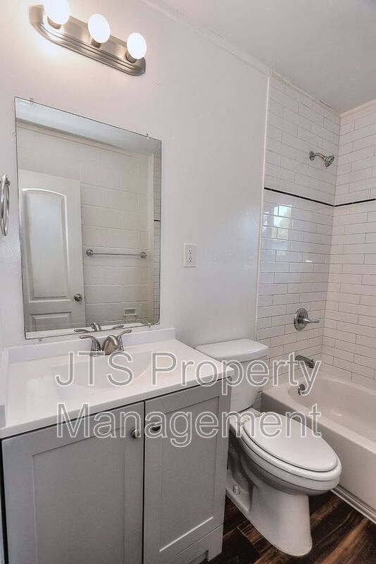 Building Photo - 5912 21st Ave