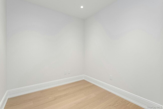 Building Photo - 4 Lighthouse Lndg