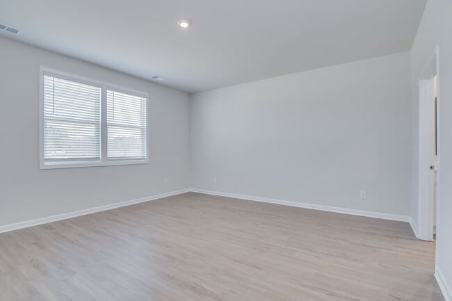 Building Photo - Stunning 4-Bedroom, 3-Bath New Construction Home with Master on Main and Upstairs Retreat