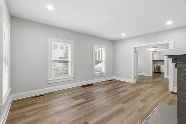 Building Photo - 1602 Branson Ave