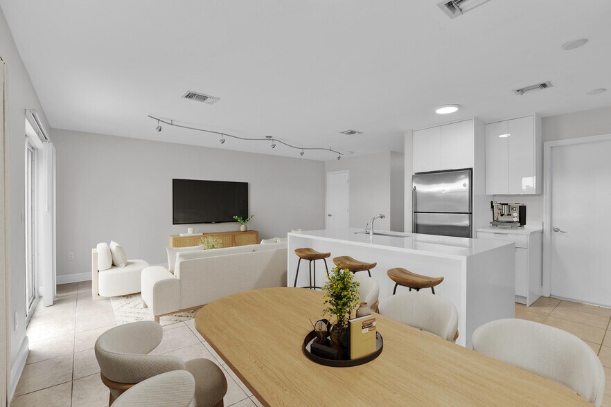 Building Photo - 6597 Old Farm Trl