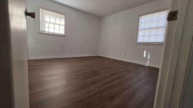 Building Photo - Updated 3-Bedroom Home with Open Layout and Large Backyard