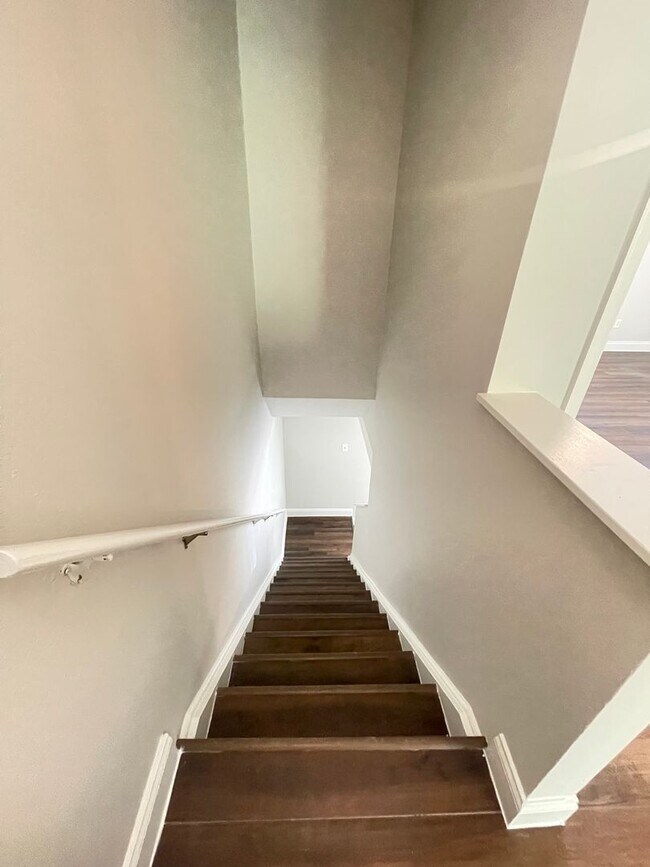 Building Photo - 7800 Fernbrook Way