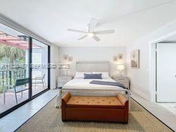 Building Photo - 350 Grapetree Dr