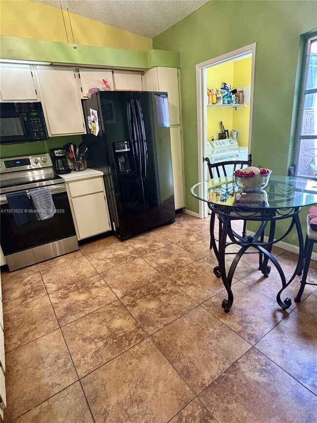 Building Photo - 8066 Springside Ct