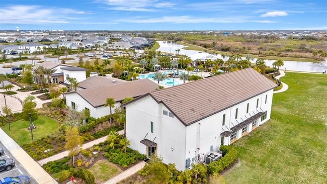 Building Photo - 18303 Wheathouse Pl