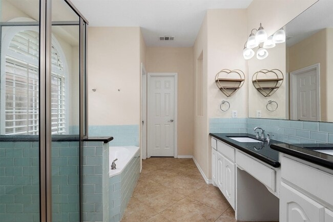 Building Photo - 5719 Indigo Trails Dr