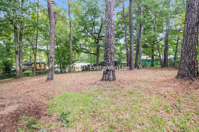 Building Photo - 1022 Birchwood Dr