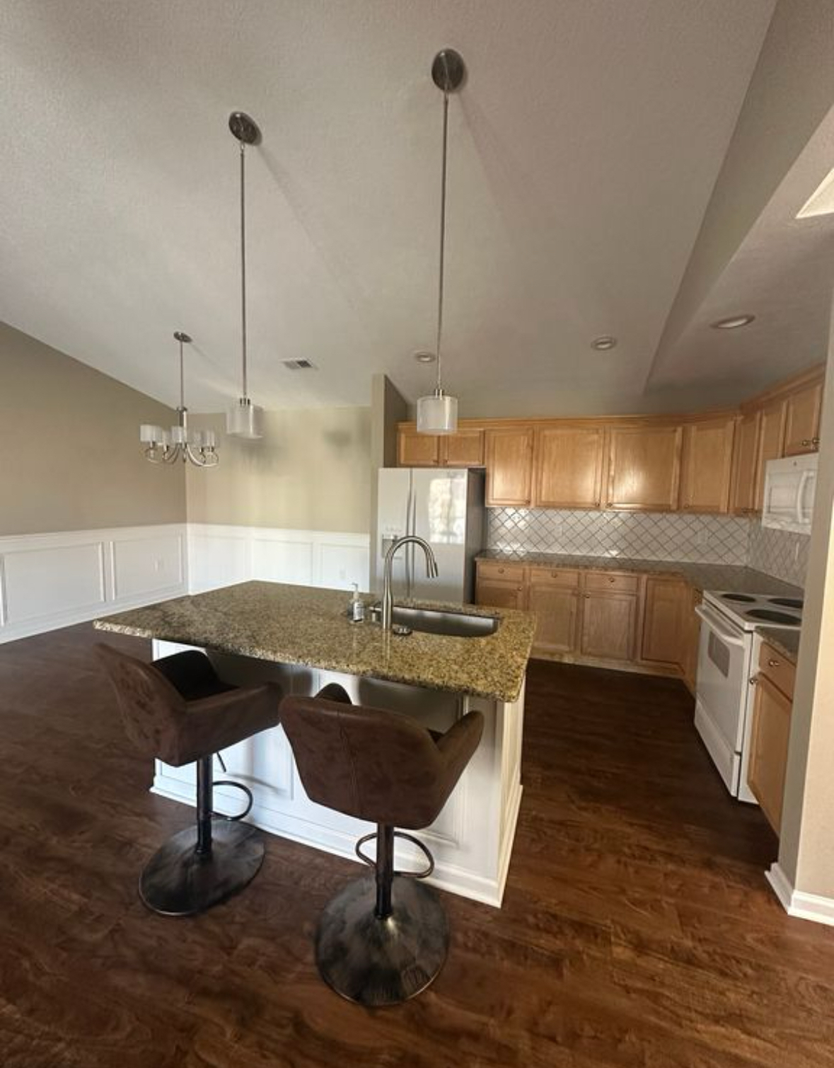 Kitchen - 750 Hidden Ridge Ct