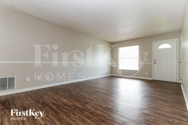 Building Photo - 1007 Park St