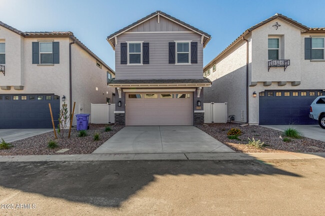 Building Photo - 3351 S Lily