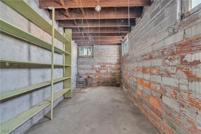 Building Photo - 54 W Grace St