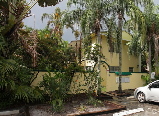 Primary Photo - City Garden Apartments