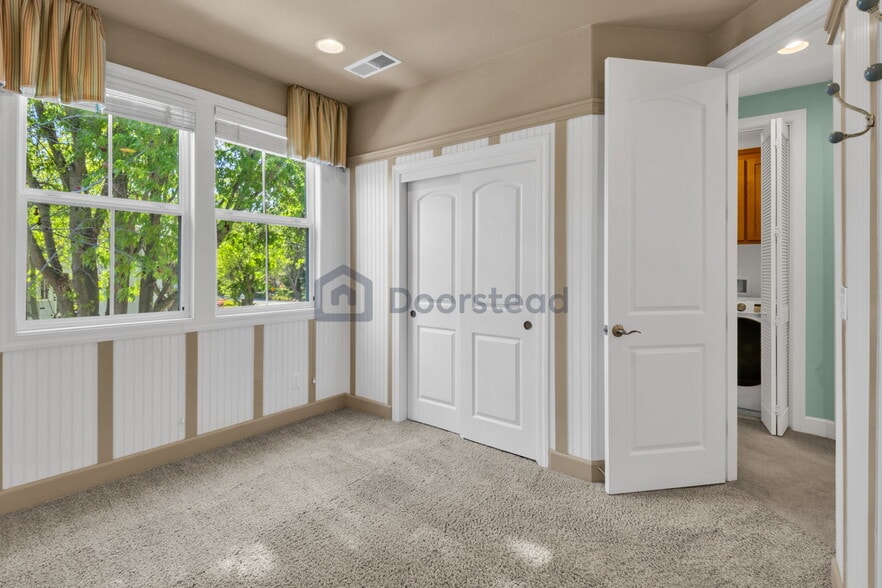 Building Photo - 508 Solomon Ter