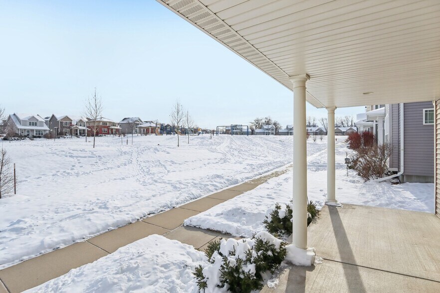 Building Photo - 204 Sugar Maple Ln