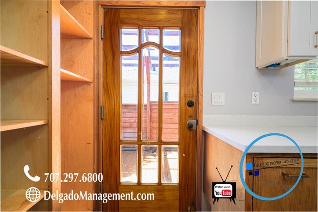 Building Photo - Enjoy Benicia living in this recently upgr...