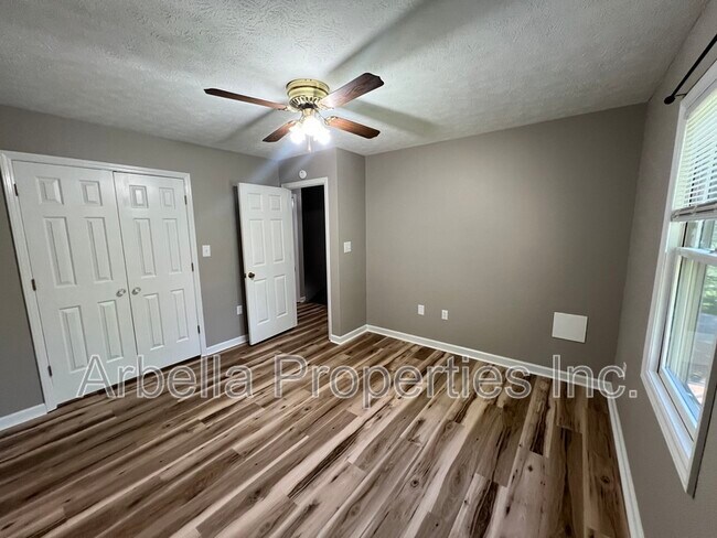 Building Photo - 2637 US-11W