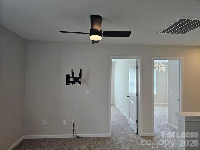 Building Photo - 1237 Scotch Meadows Loop