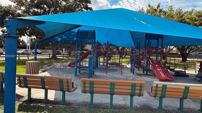 Building Photo - 7226 SW 94th Pl