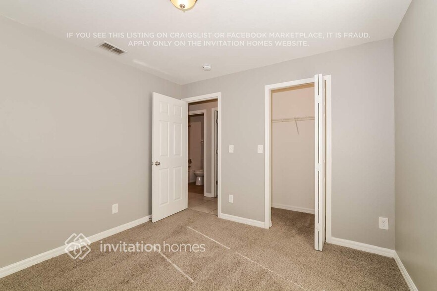 Building Photo - 323 Boca Ciega Rd
