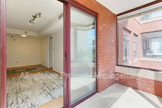 Building Photo - 2400 Clarendon Blvd