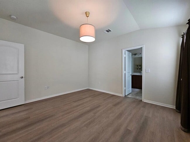 Building Photo - 18205 Bandelier Dr