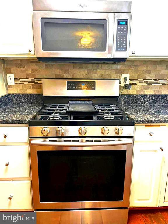 Building Photo - 3280 Halcyon Ct