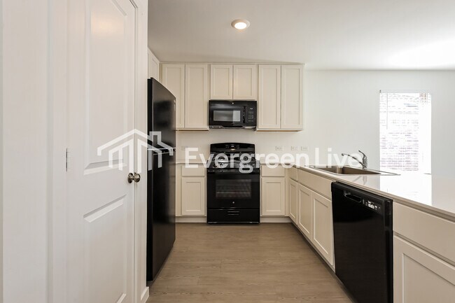 Building Photo - 3713 Los Cabos Dr