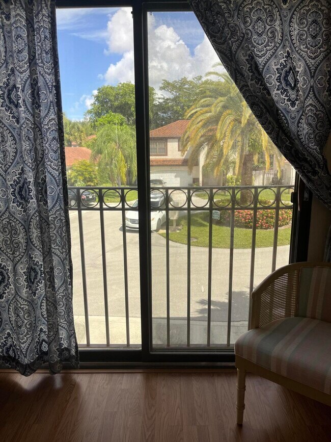 Building Photo - 1731 Shoreside Cir