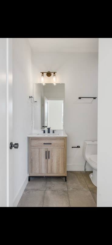 Building Photo - 11 Garden St