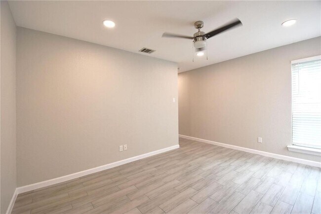 Building Photo - 8600 Fathom Cir