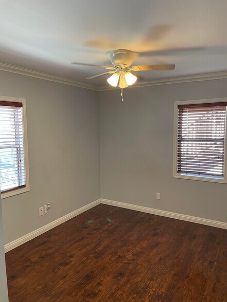 Building Photo - 5331 N Figueroa St