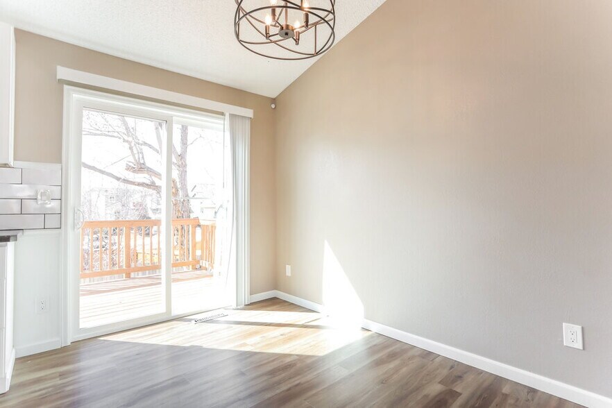 Building Photo - 16296 Beauty Bush Pl