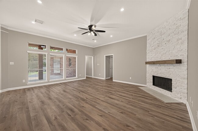 Building Photo - 1527 Lake Pauline Ct