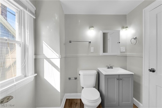 Building Photo - 5223 Clement Ave