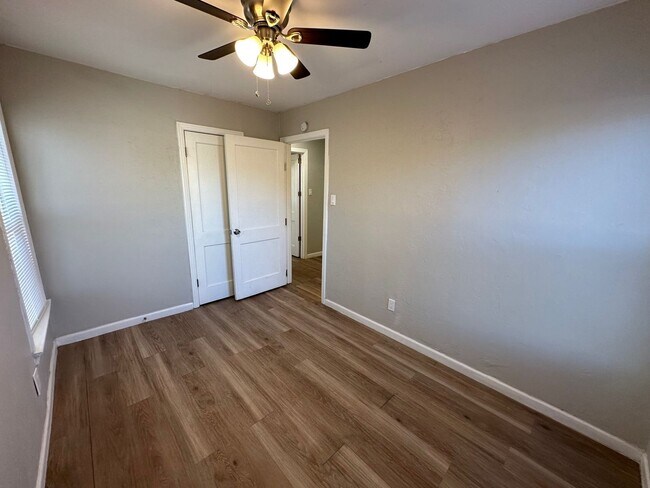 Building Photo - 1909 Pecos St