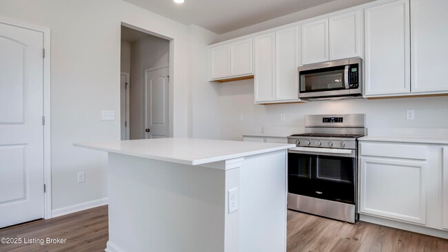 Building Photo - 1850 Washington Blvd