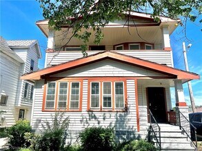 Building Photo - 3294 E 105th St