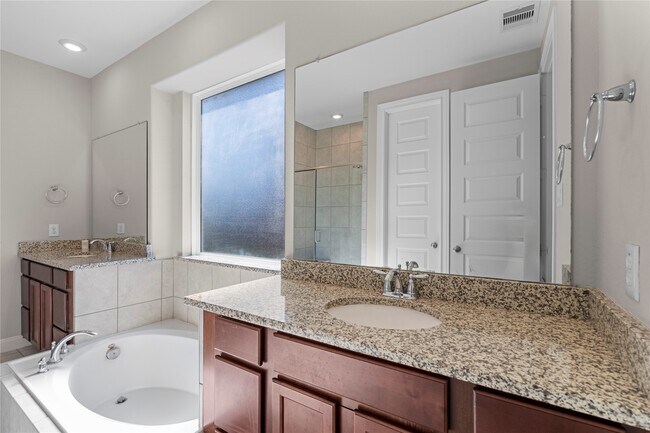 Building Photo - 4303 Shaded Arbor Way