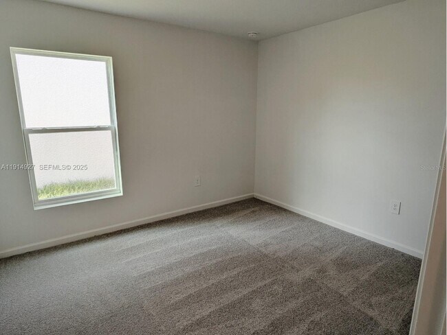 Building Photo - 2175 Chris Dr