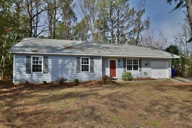 Building Photo - 402 Sycamore Dr