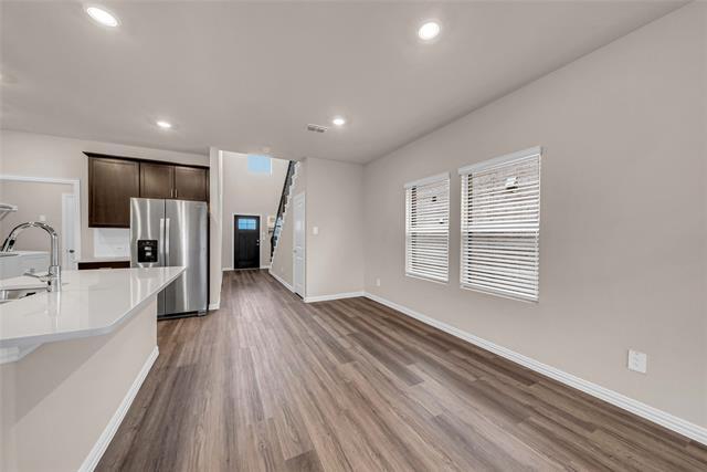 Building Photo - 504 Weller Rd