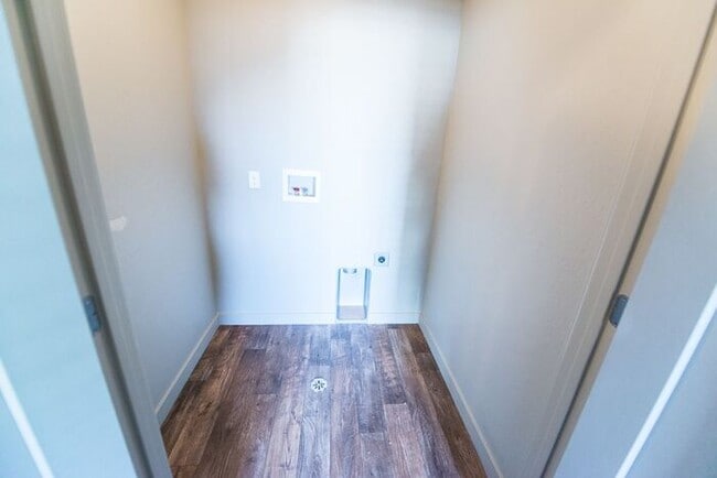 Building Photo - The Overlook in Herriman - Gorgeous Townhome