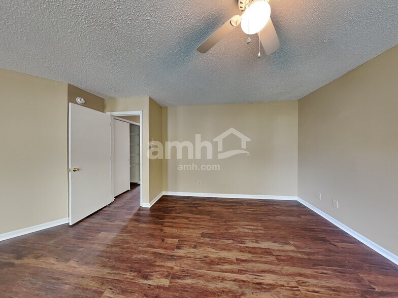 Building Photo - 7582 Royal Fern Ln