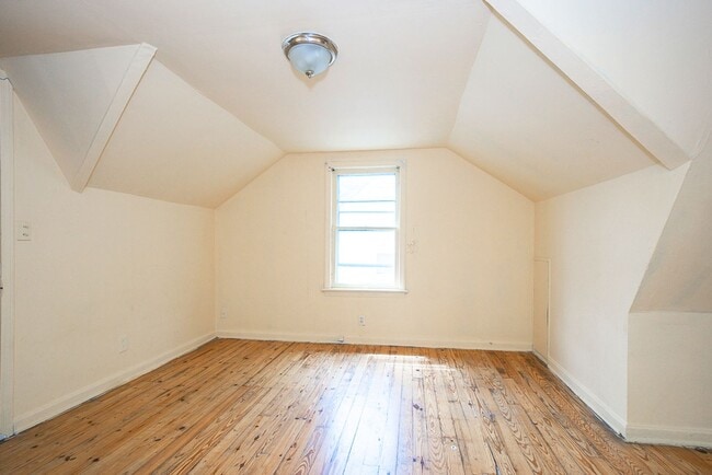Building Photo - 4352 Ingleside Rd