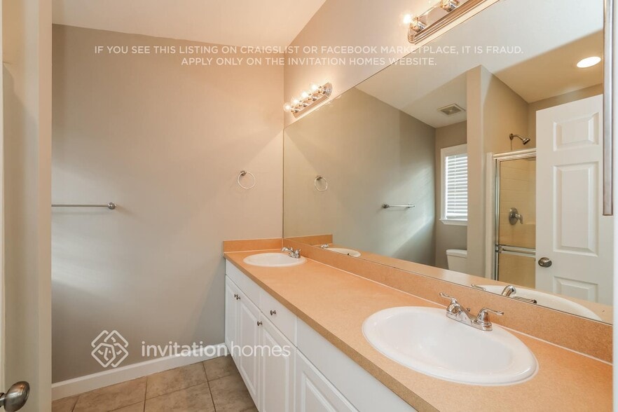 Building Photo - 102 Carol Susan Ln