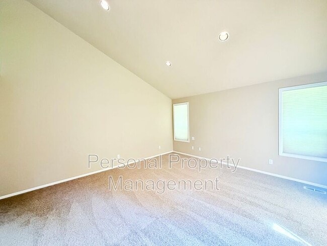 Building Photo - 22101 NE 99th St