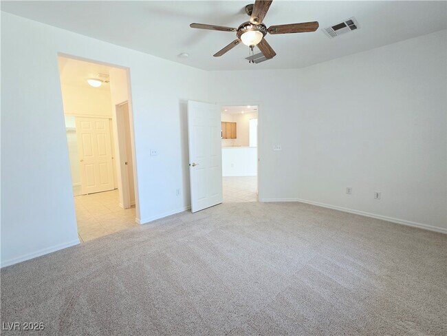 Building Photo - 4814 Regalo Bello St