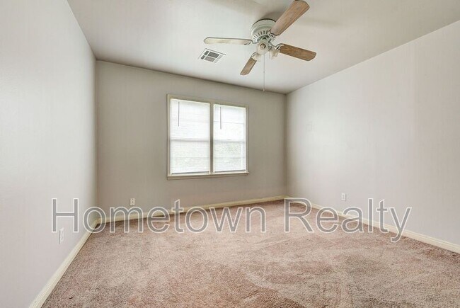 Building Photo - 432 Babb Dr