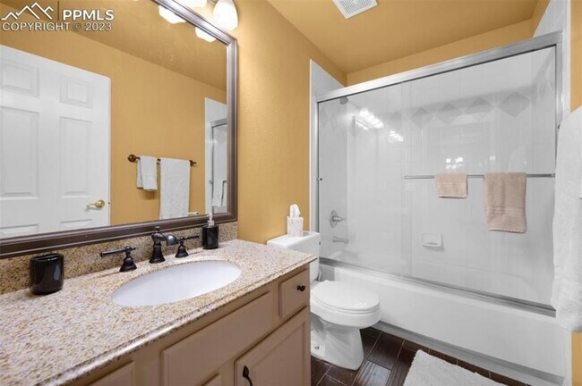 Basement full bathroom - 2173 Alpine Shadows Vw